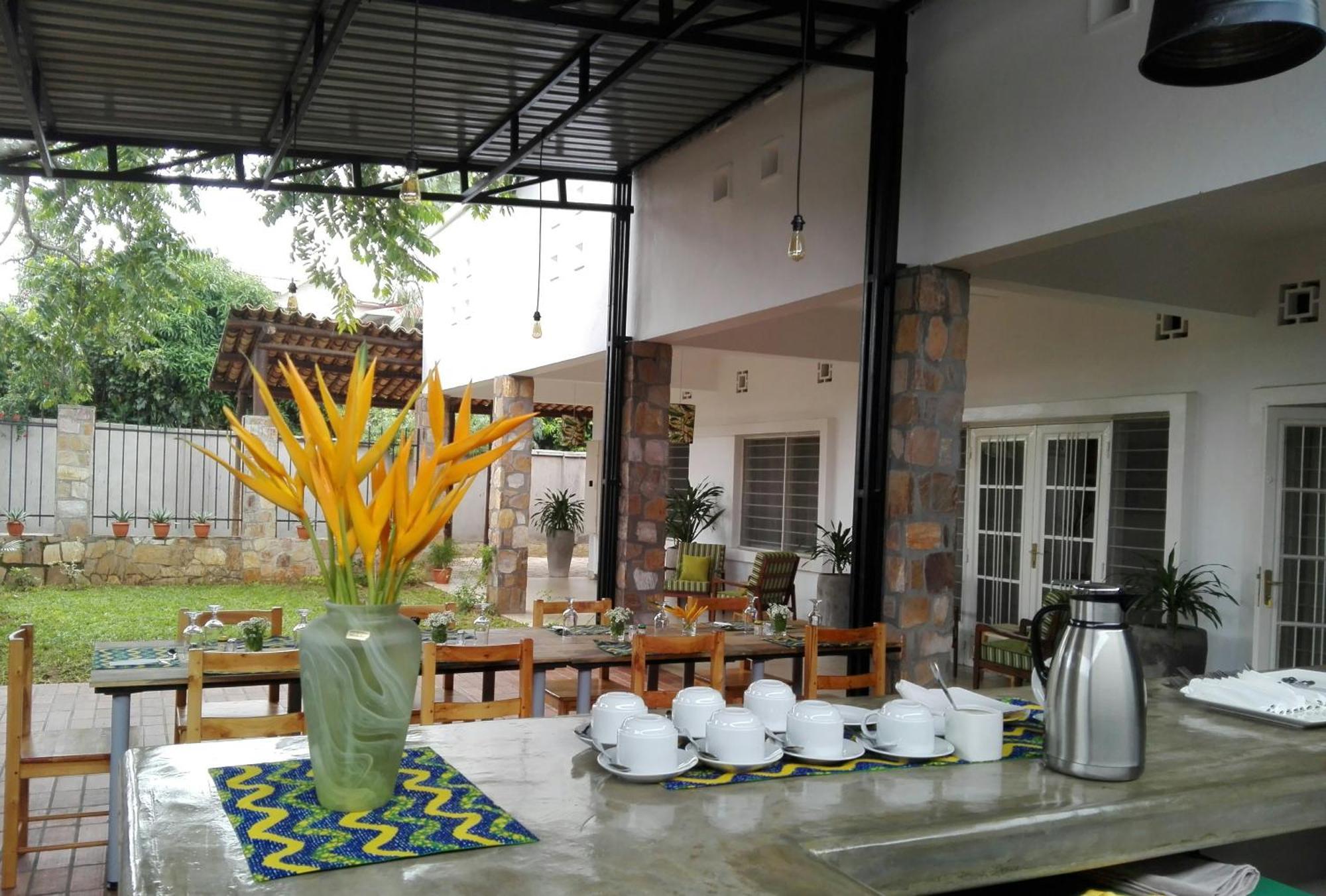 Urban Lodge Bujumbura Buitenkant foto