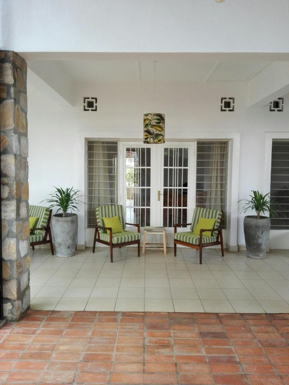 Urban Lodge Bujumbura Buitenkant foto