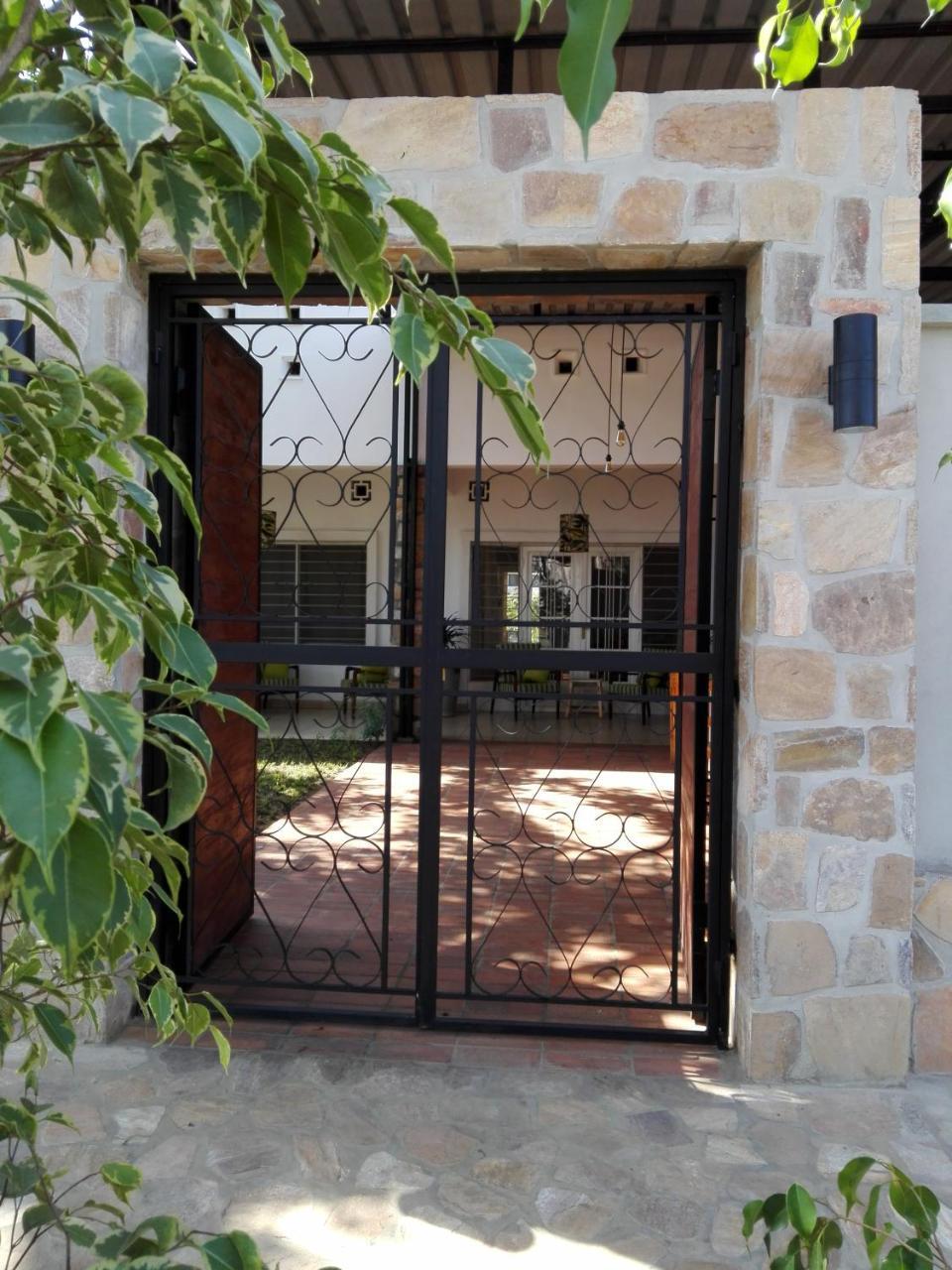 Urban Lodge Bujumbura Buitenkant foto
